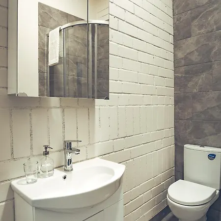 Self Check-in Railway Hotel