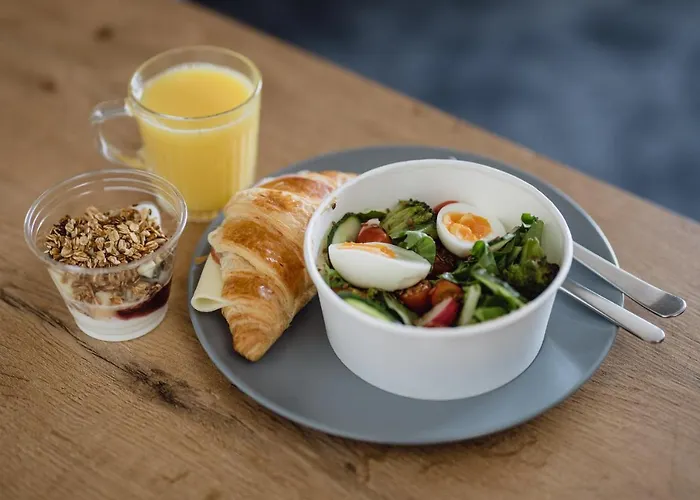 Готель Self Check-in Railway 3*